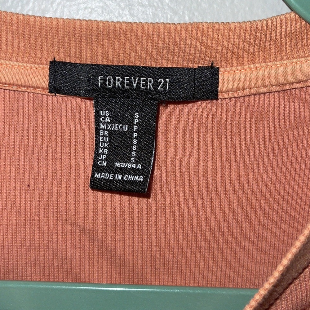 Nwot forever 21 ribbed crewneck crop top - Picture 3 of 5